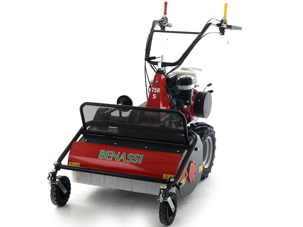 benassi t750s tondeuse débroussailleuse professionnelle à couteaux honda gx270 Benassi T750S - Tondeuse débroussailleuse professionnelle à couteaux - Honda GX270
