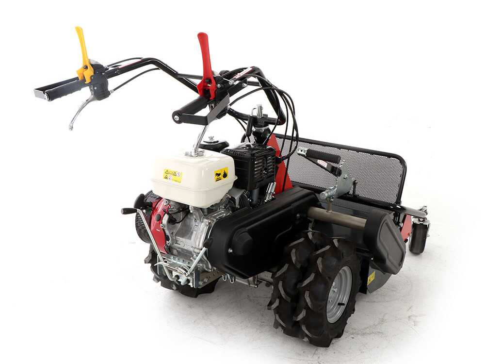 benassi t900p tondeuse débroussailleuse professionnelle à couteaux honda gx390 Benassi T900P - Tondeuse débroussailleuse professionnelle à couteaux - Honda GX390