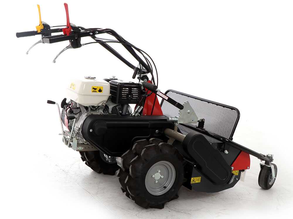 benassi t900p tondeuse débroussailleuse professionnelle à couteaux honda gx390 Benassi T900P - Tondeuse débroussailleuse professionnelle à couteaux - Honda GX390