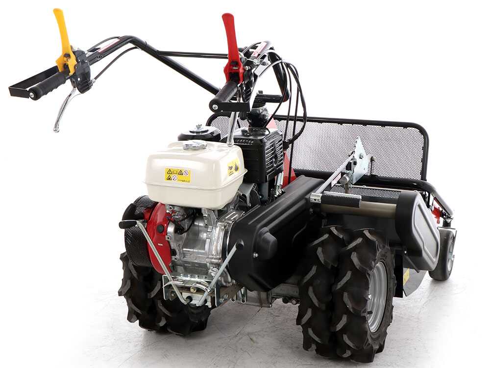 benassi t900p tondeuse débroussailleuse professionnelle à couteaux honda gx390 Benassi T900P - Tondeuse débroussailleuse professionnelle à couteaux - Honda GX390