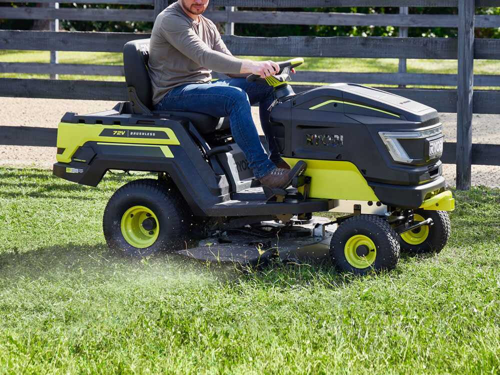 ryobi ry72tmx117 310 tracteur tondeuse à batterie 72v / 3x10ah RYOBI RY72TMX117-310 - Tracteur tondeuse à batterie - 72V / 3x10Ah