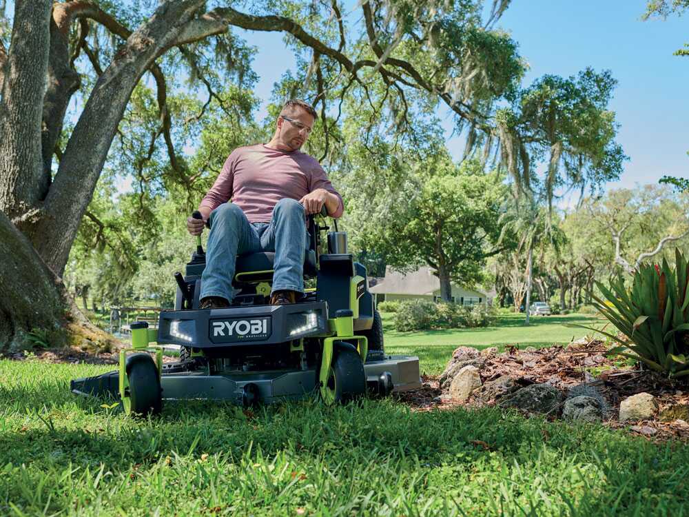 ryobi ztrx137 tondeuse autoportée à rayon de braquage zéro sur batterie 72v/30ah coupe de 137cm 2en1 Ryobi ZTRX137 - Tondeuse autoportée à rayon de braquage zéro sur batterie - 72V/30Ah - Coupe de 137cm - 2en1